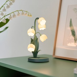 Modern Green Lily-of-the-Valley Table Lamp with Flower-Shaped Shade - Plug-in White Bulb (Compatible with E27), Soft Glow Night Light for Bedroom, Living Room,, Hotels & B&Bs - Glossy Plastic/Metal Bell Lighting Fixture